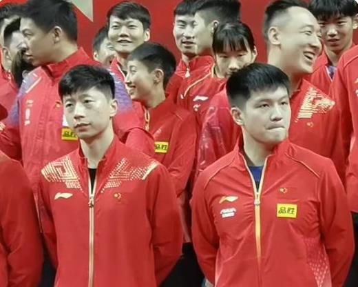 德国媒体sport1的消息，阿方索-戴维斯本人倾向于离开拜仁加盟皇马，除了体育竞技方面的因素还因为球员在拜仁薪水很低没有达到他的预期。